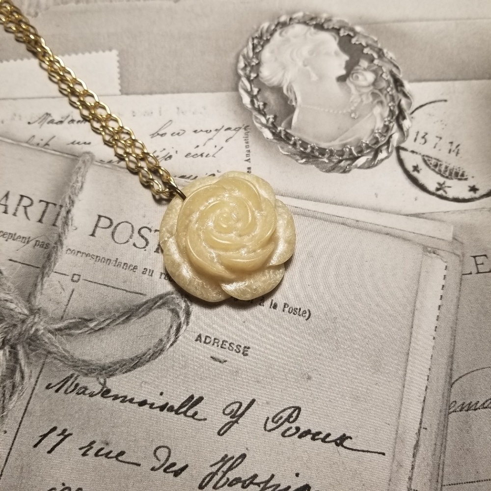 Pretty Carved Shell Rose Necklace - Picture 6 of 7